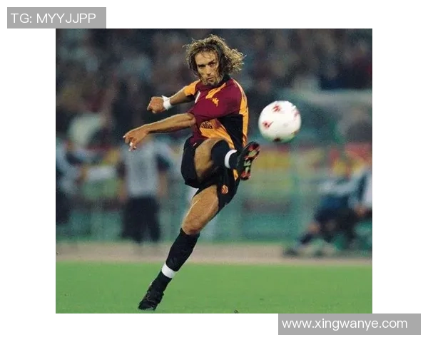 足球明星惊艳暴力射门瞬间视频集锦让你领略力量与技巧的完美结合